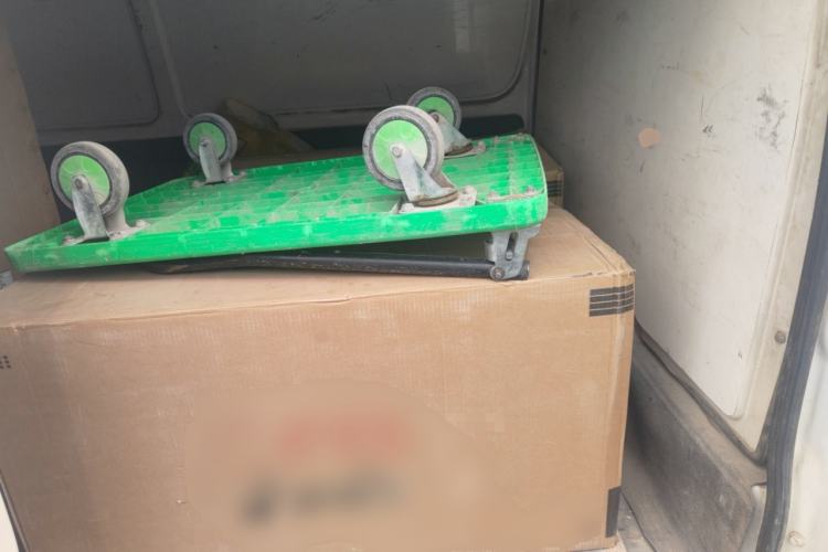 Used Jinbei Hiace 2020 2.0L Express King Series Deluxe Van Standard Roof China VI Emission Standard 1TZS Left Rear Seat