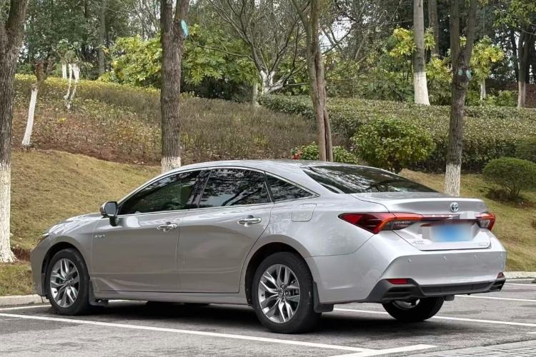 Used Toyota Avalon 2019 Dual-Engine 2.5L Luxury Edition China VI Standard