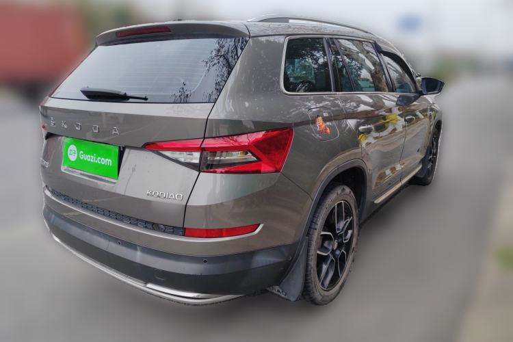 Used Skoda Kodiaq 2019 Facelifted TSI330 7-Seater Two-Wheel-Drive Luxury Enjoyment Edition China VI Standard Rear Right 45 Deg