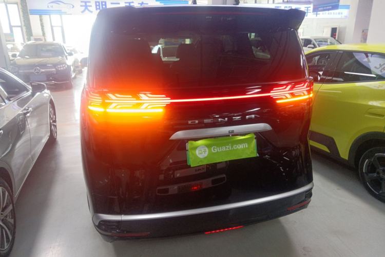 Used Denza D9 2022 DM-i 1040 Prestige Model Rear