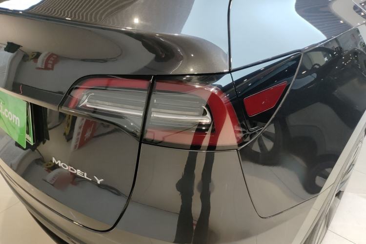 Used Tesla Model Y 2024 Rear-Wheel-Drive Version Right Rear Taillight