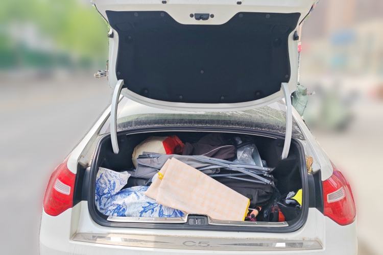 Used Citroen C5 2014 1.6T Automatic Luxury Model Trunk