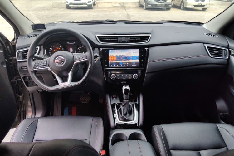 Used Nissan Qashqai 2022 2.0L CVT XV Smart Enjoyment Version Center Console