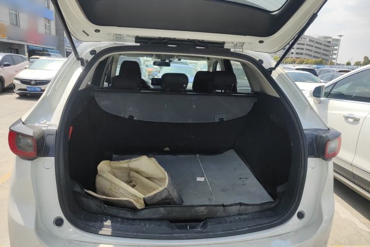 Used Mazda CX-5 2024 2.0L Automatic Two-Wheel Drive ZhiShang Version Trunk