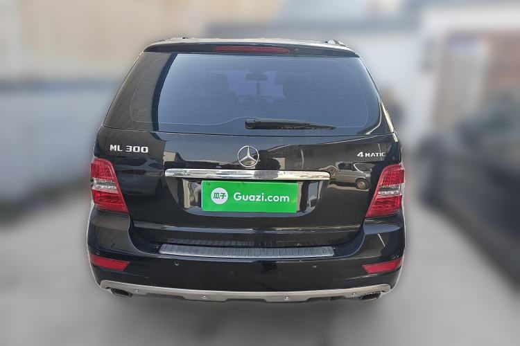 Used Mercedes-Benz M-Class 2010 ML 300 4MATIC Rear