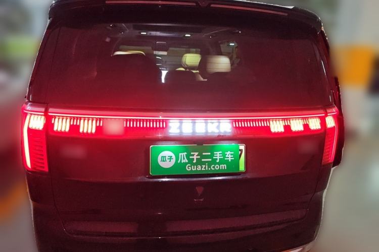 Used Zeekr 009 2024 7-Seater Aisle Version 108 kWh