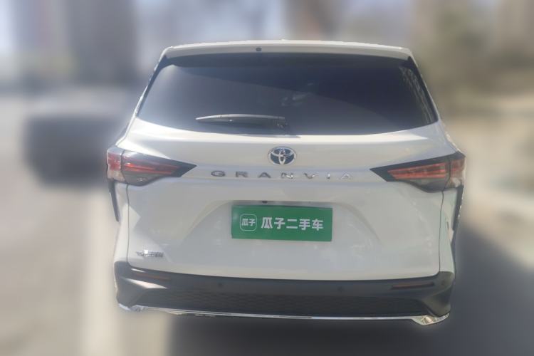 Used Toyota Granvia 2023 2.5L Hybrid Comfort Edition