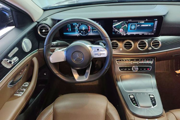 Used Mercedes-Benz E-Class 2019 Restyled E 300 L Sport Luxury Edition Steering Wheel