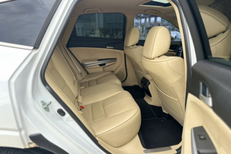 Used Honda Crosstour 2011 3.5L Prestige Edition
