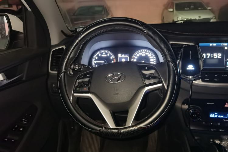 Used Hyundai Tucson 2018 1.6T Dual-Clutch Two-Wheel Drive 15th Anniversary Special Edition