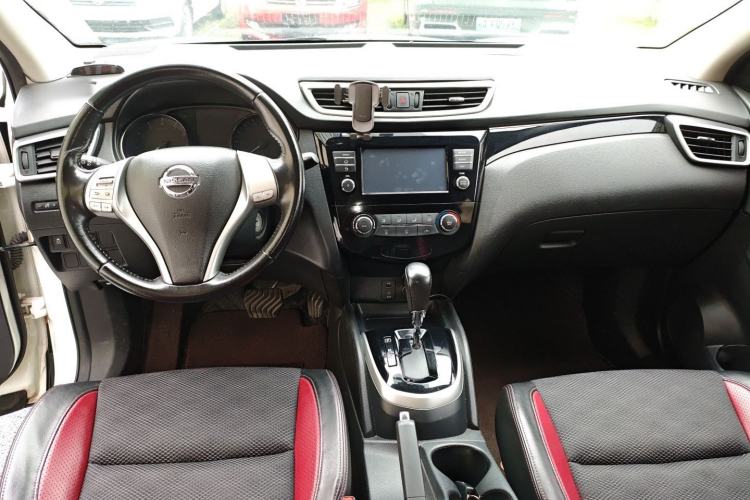 Used Nissan Qashqai 2017 2.0L CVT Smart Enjoyment Version China V Standard Center Console