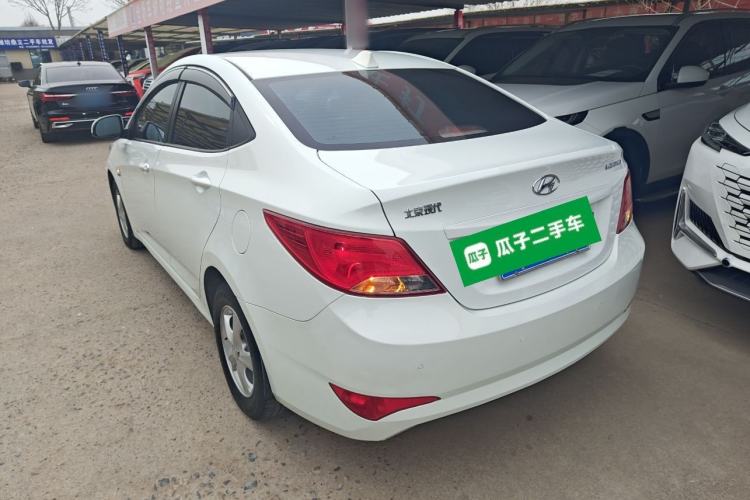 Used Hyundai Verna (older generation) 2014 1.4L Automatic Smart GLS Rear Left 45 Deg