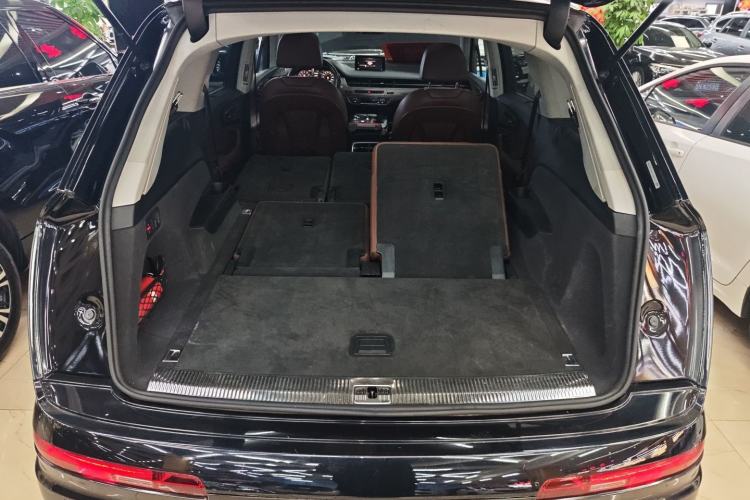 Used Audi Q7 2016 40 TFSI Comfort Model