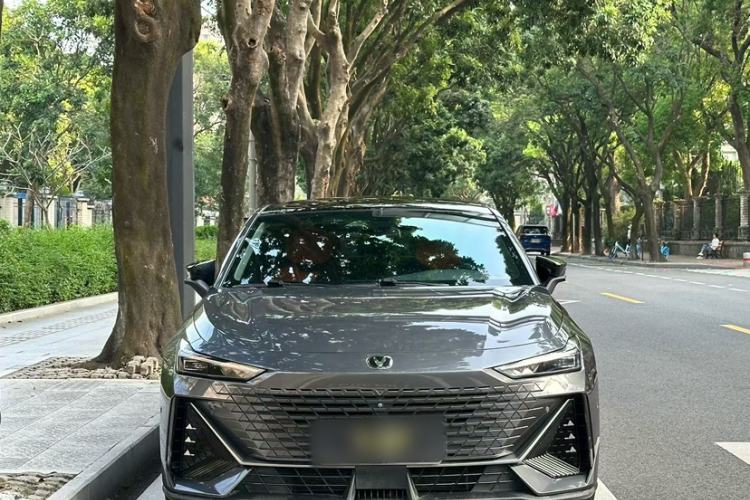 Used CHANGAN UNI-V 2022 1.5T Smart Navigation Version
