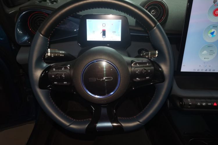 Used BYD Dolphin 2021 405 km Fashion Edition
