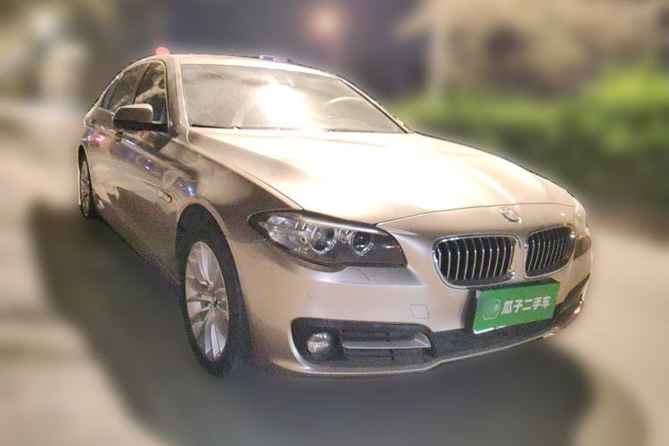 Used BMW 5 Series 2014 528Li xDrive Premium Edition Front Right 45 Deg
