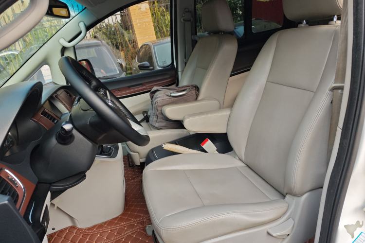 Used JAC Refine M5 2016 2.0T Gasoline Manual Business Edition
