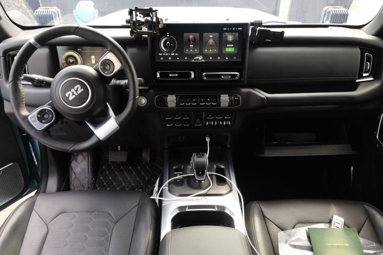 Used 212 T01 2025 2.0T Changfeng