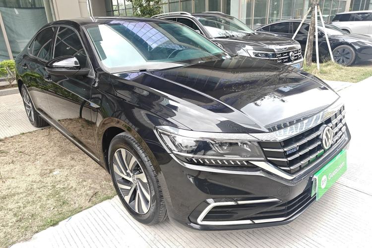 Used Volkswagen Passat New Energy 2020 430 PHEV Hybrid Luxury Edition China VI Standard Front Right 45 Deg