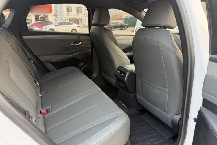 Used BYD Qin PLUS 2025 DM-i Smart Drive 55KM Leading Model
