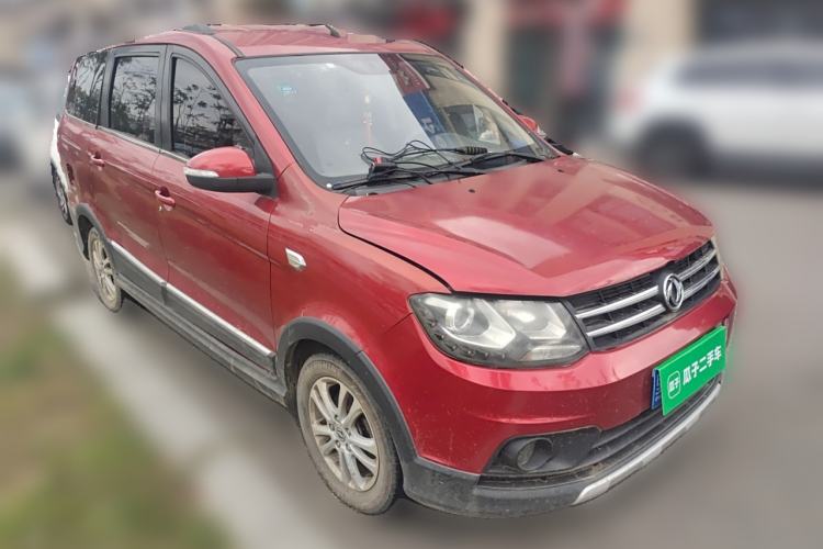 Used Dongfeng Fengon 360 2015 1.5L Manual Luxury 7-Seater China IV Standard Front Right 45 Deg