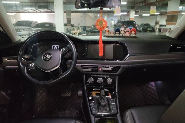 Used Volkswagen Sagitar 2019 280TSI DSG Comfort Version China VI Standard Center Console