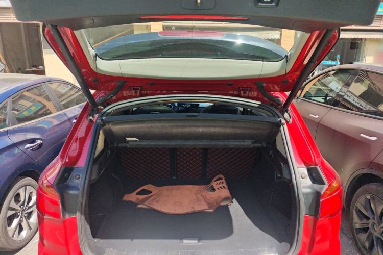 Used BMW X1 2016 sDrive18Li Premium Edition Trunk