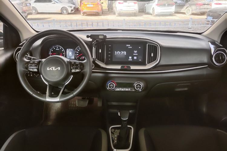 Used Kia kx1 Stonic 2021 1.4L CVT Sunroof Model
