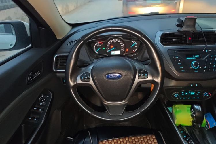 Used Ford Escort 2015 1.5L Automatic Fashion Model