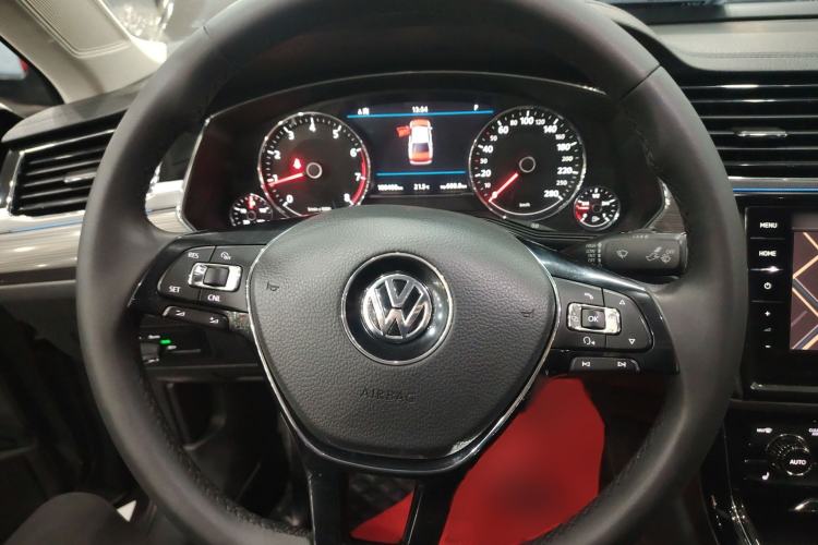 Used Volkswagen Phideon 2019 380TSI Two-Wheel Drive Business Edition China VI Standard