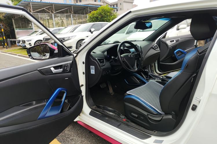 Used Hyundai Veloster 2015 1.6T Automatic Luxury Edition Driver Seat