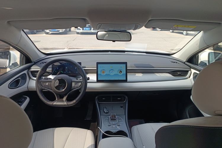 Used BYD Seal 05 DM-i 2025 DM-i Smart Drive 55KM Luxury Model Center Console