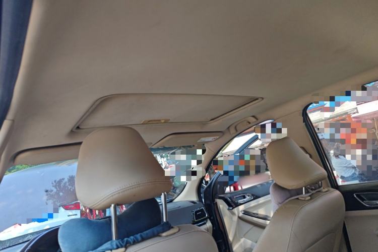 Used Baojun 730 2014 1.5L Manual Luxury Navigation ESP Version 7 Seats Headliner