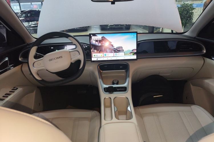 Used Geely Galaxy Geome 2025 310km Dream Edition Center Console