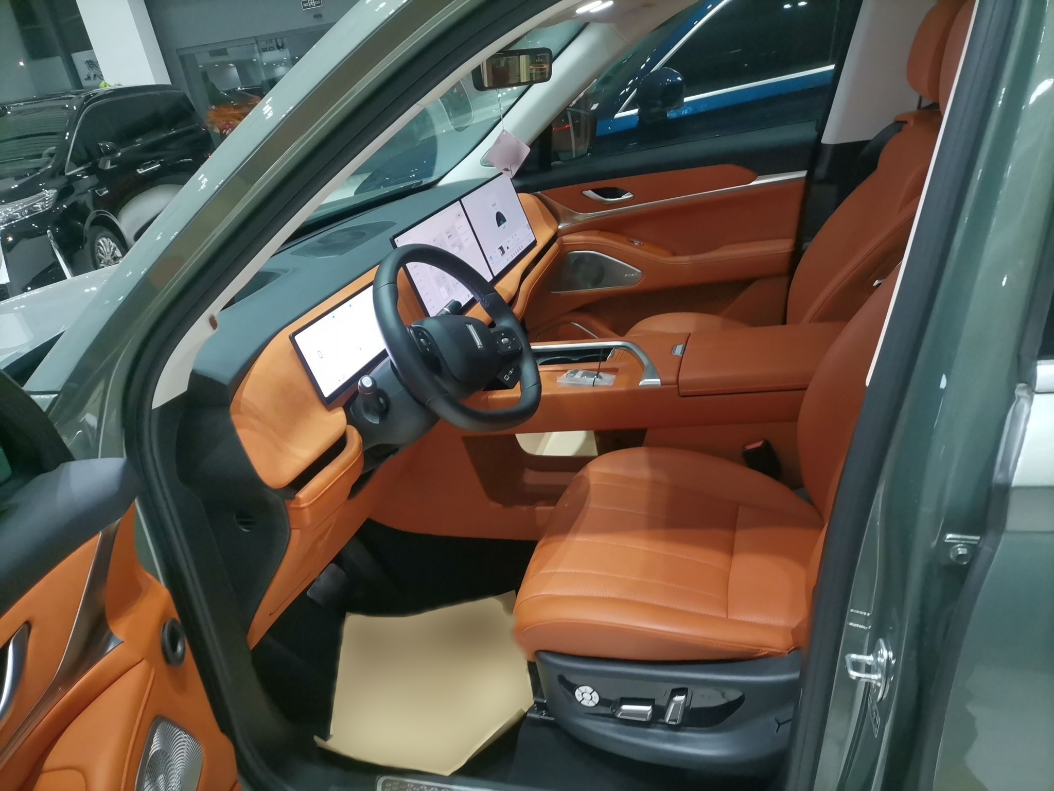 Переднее сиденье в автомобиле