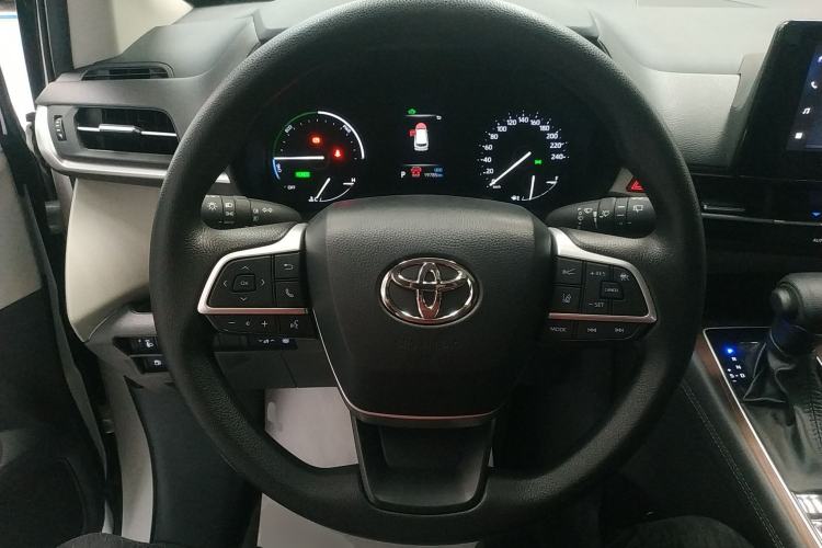 Used Toyota SIENNA 2024 2.5L Hybrid Comfort Edition Steering Wheel