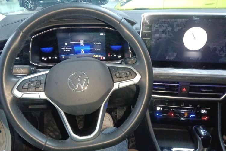 Used Volkswagen Sagitar 2023 200TSI DSG Excellence Edition Center Console