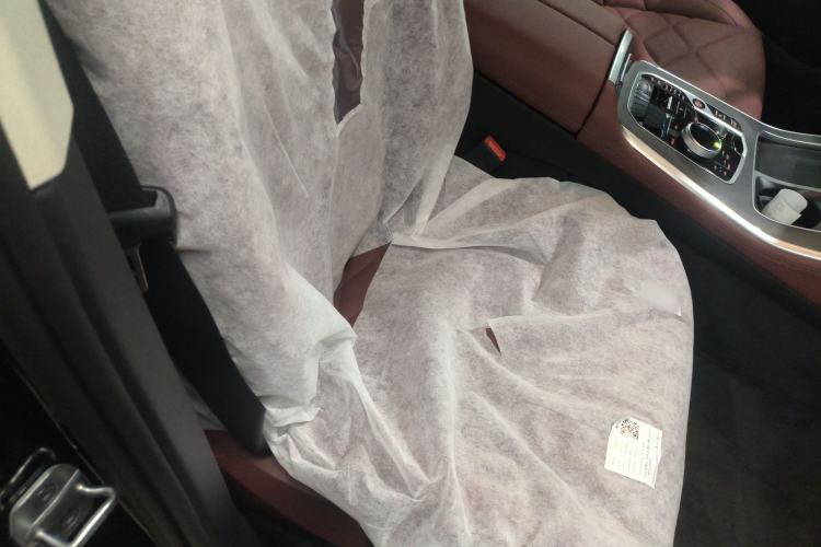 Used BMW X5 2023 xDrive 30Li Luxury M Sport Package Right Front Seat