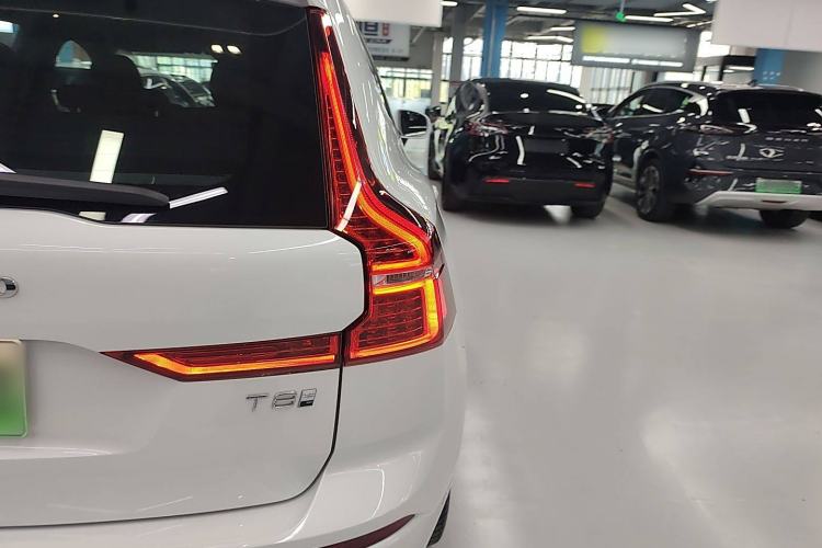 Used Volvo XC60 New Energy 2025 Plug-in Hybrid Long-Range All-Wheel Drive Smart Luxury Edition
