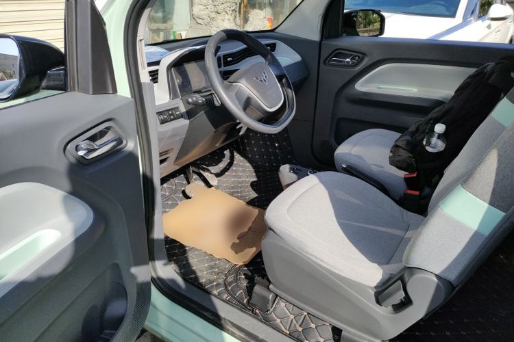 Used Wuling Hongguang MINIEV 2021 Macaron Fashion Model Lithium Iron Phosphate Driver Seat