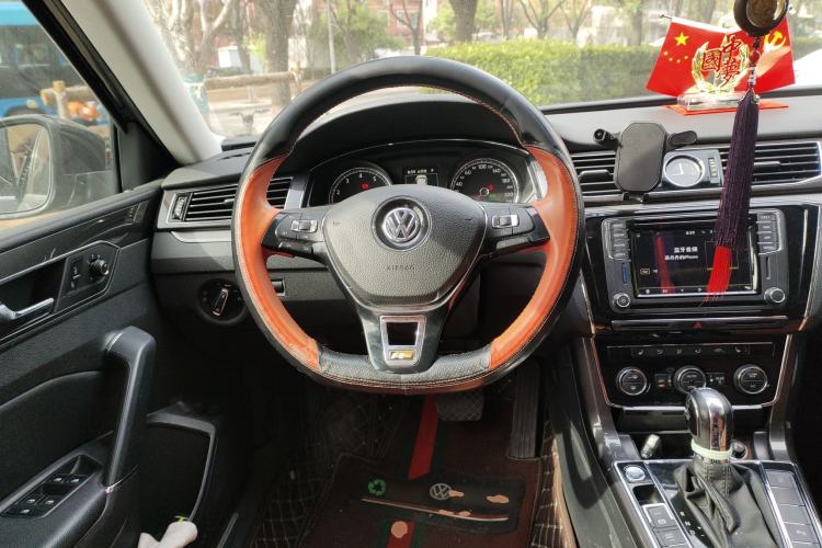 Used Volkswagen Passat 2017 330TSI DSG Prestige Edition
