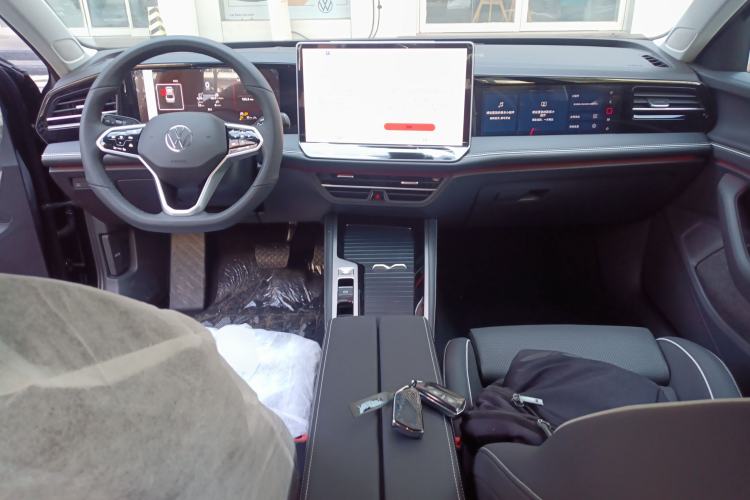 Used Volkswagen Magotan 2026 380TSI DSG Prestige Package—Daimai Package Center Console