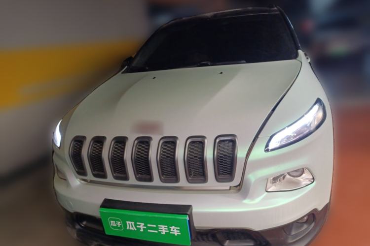 Used Jeep Cherokee 2016 2.4L Professional Smart Version