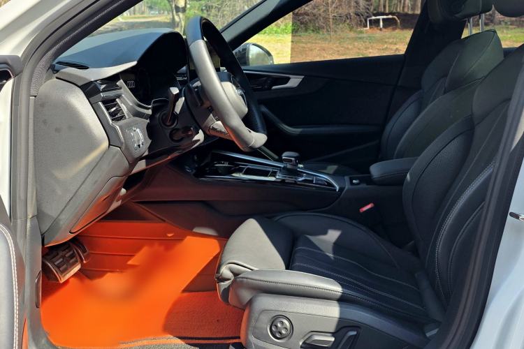 Used Audi A4L 2023 40 TFSI Luxury Dynamic Model