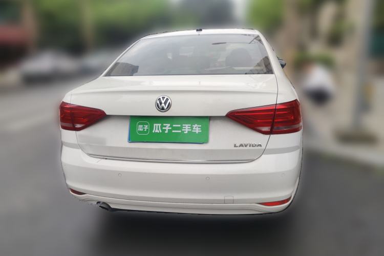 Used Volkswagen Lavida 2017 1.6L Automatic Comfort Edition
