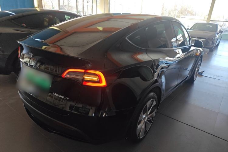 Used Tesla Model Y 2022 Rear-Wheel-Drive Version