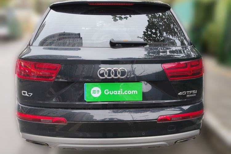 Used Audi Q7 2018 40 TFSI Comfort Model
