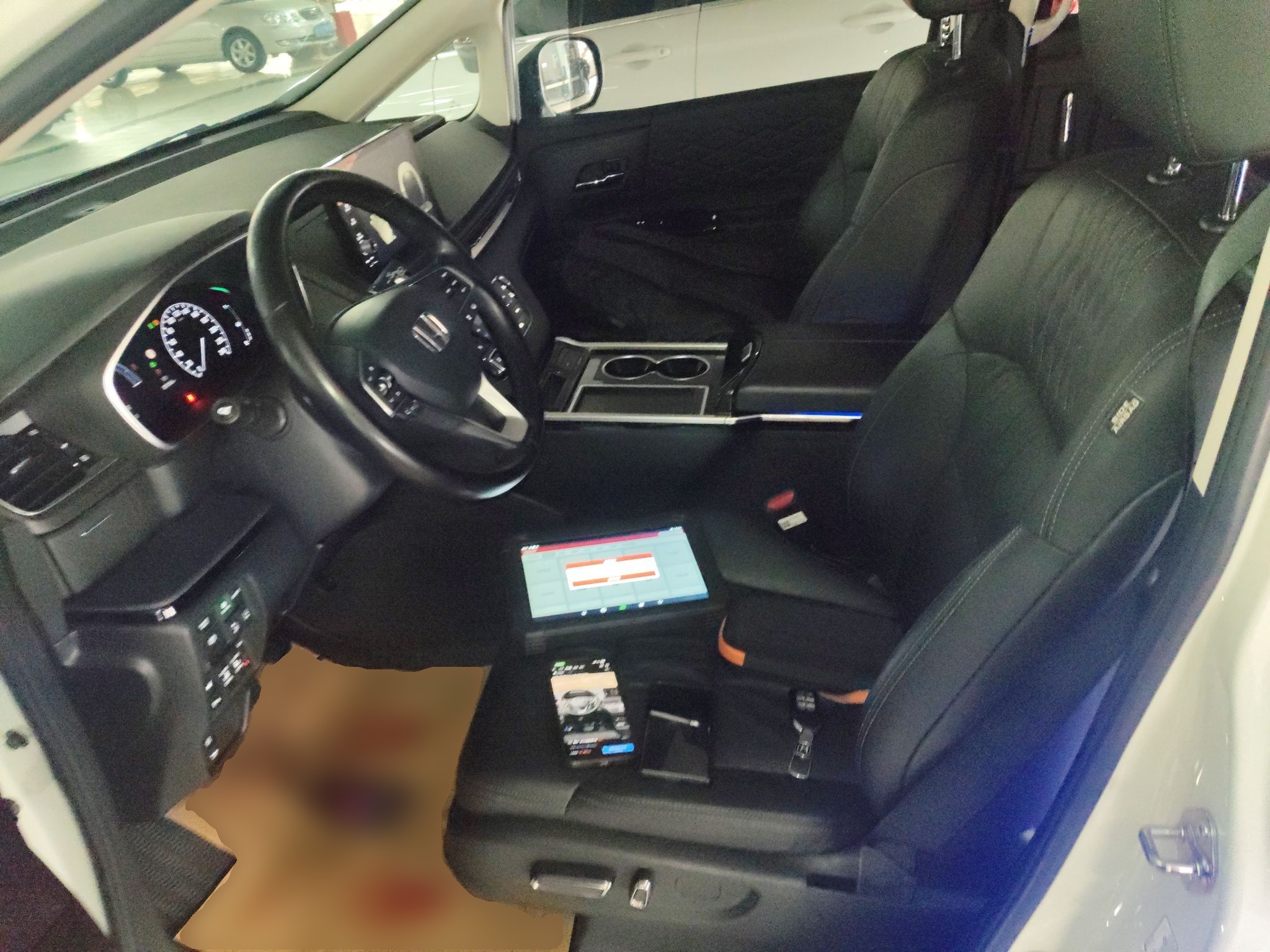 Переднее сиденье в автомобиле