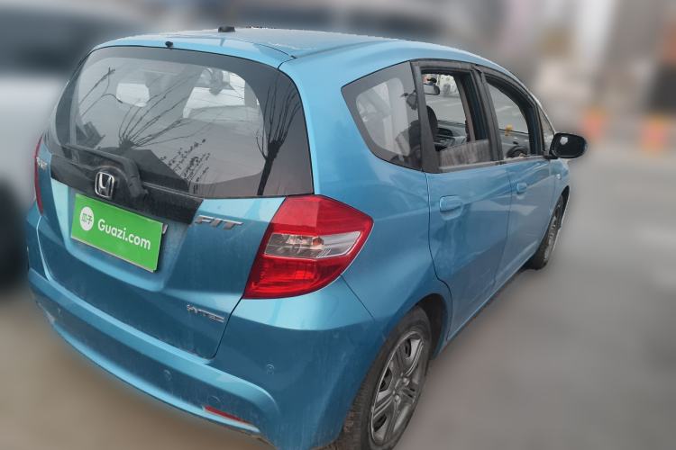 Used Honda Fit 2011 1.3L manual Comfort version
