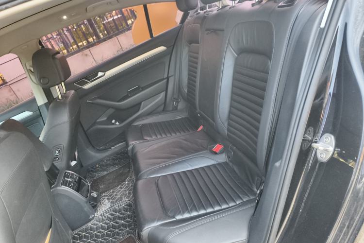 Used Volkswagen Magotan 2018 330TSI DSG Advanced Model Left Rear Seat